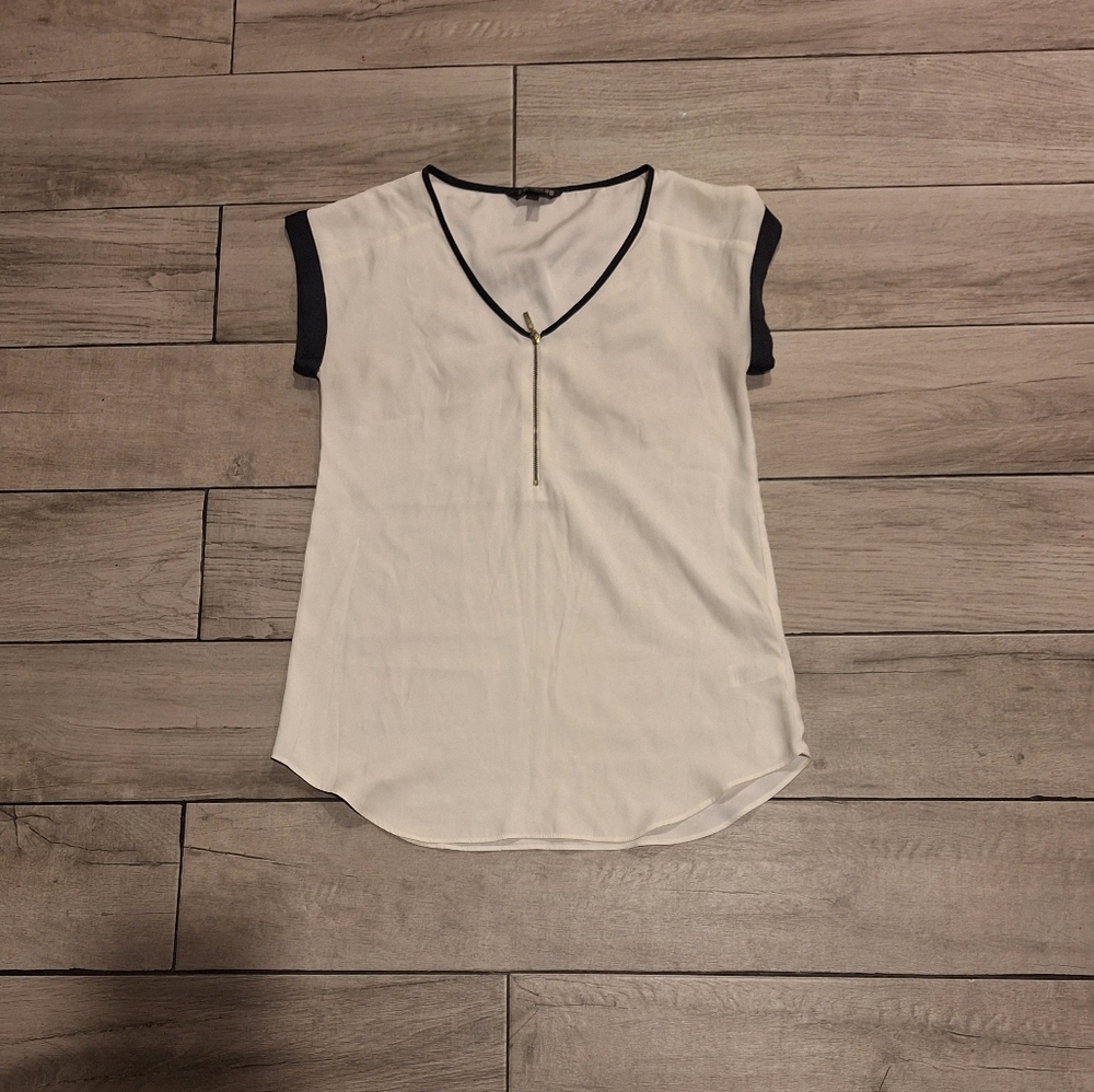 🦔Express semi sheer zipper top🎀